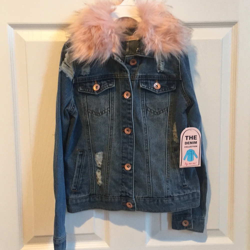 jean jacket / detachable pink faux collar